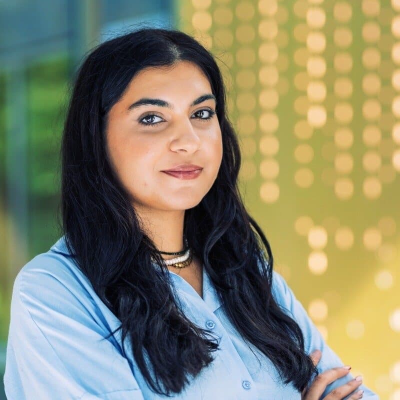 Crina Gheorghe portrait